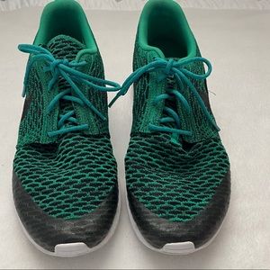 Nike Men’s Rosh NM /size 13